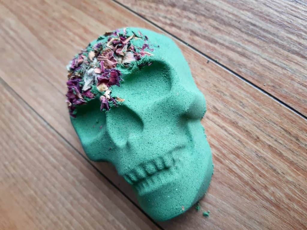 green skull halloween bath bomb